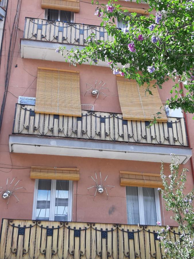 Colour Pop Fira By Myrentalhost L'Hospitalet de Llobregat Exterior foto